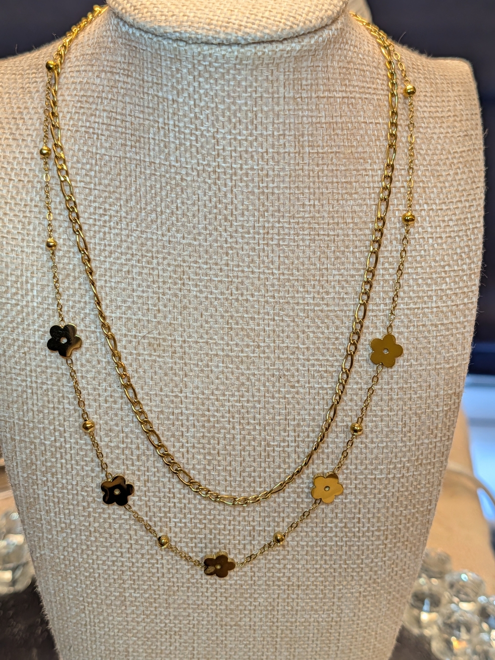 Delicate Gold Floral Layered Necklace NWOT